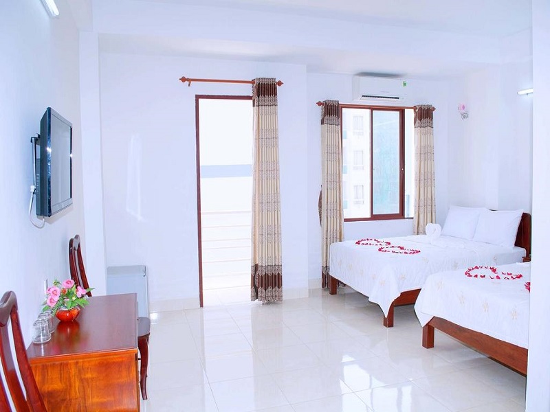 Khách sạn cho thuê giờ Nha Trang - Phòng ban công